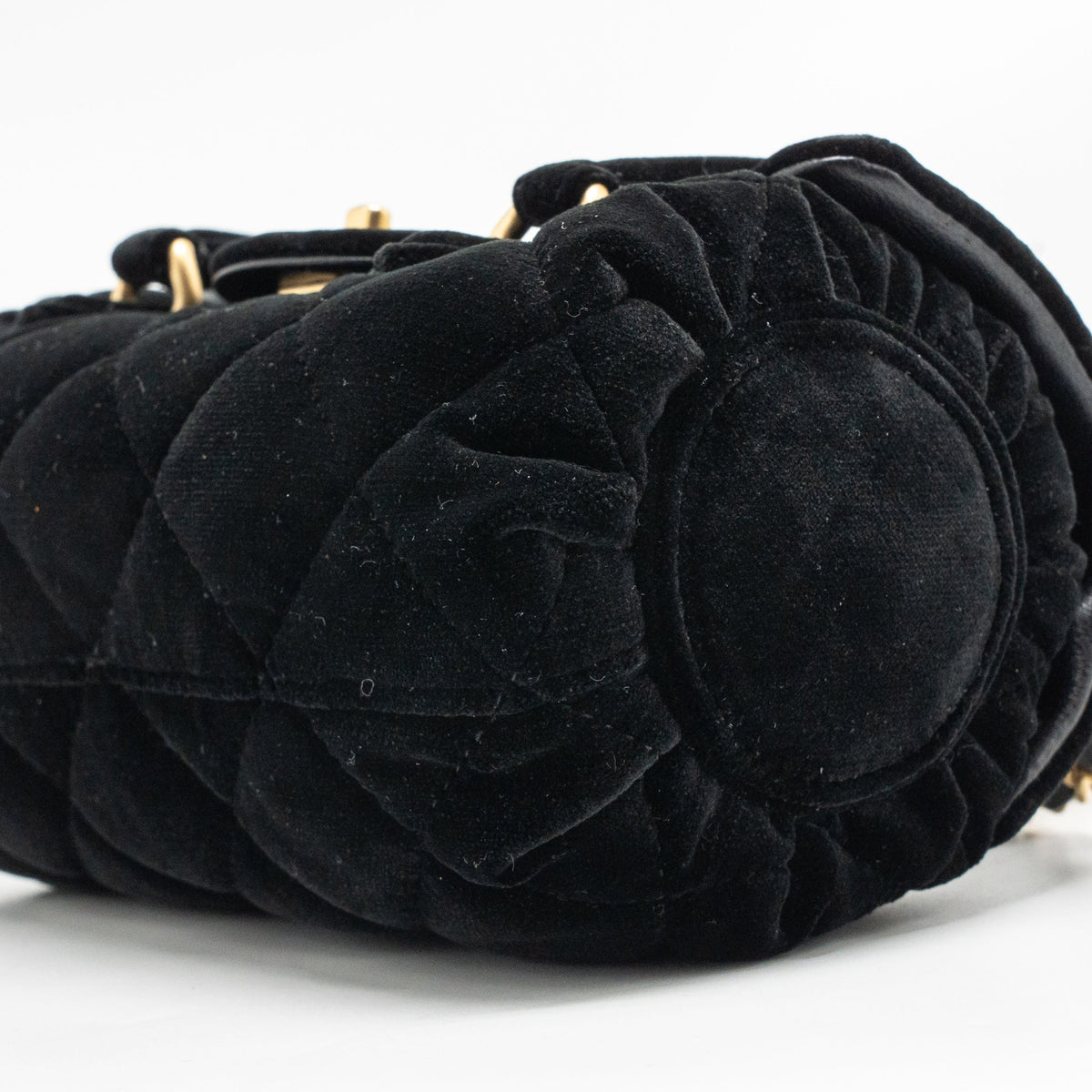 chanel-mini-bowling-clutch-with-chain-velvet-black-ghw-microchip