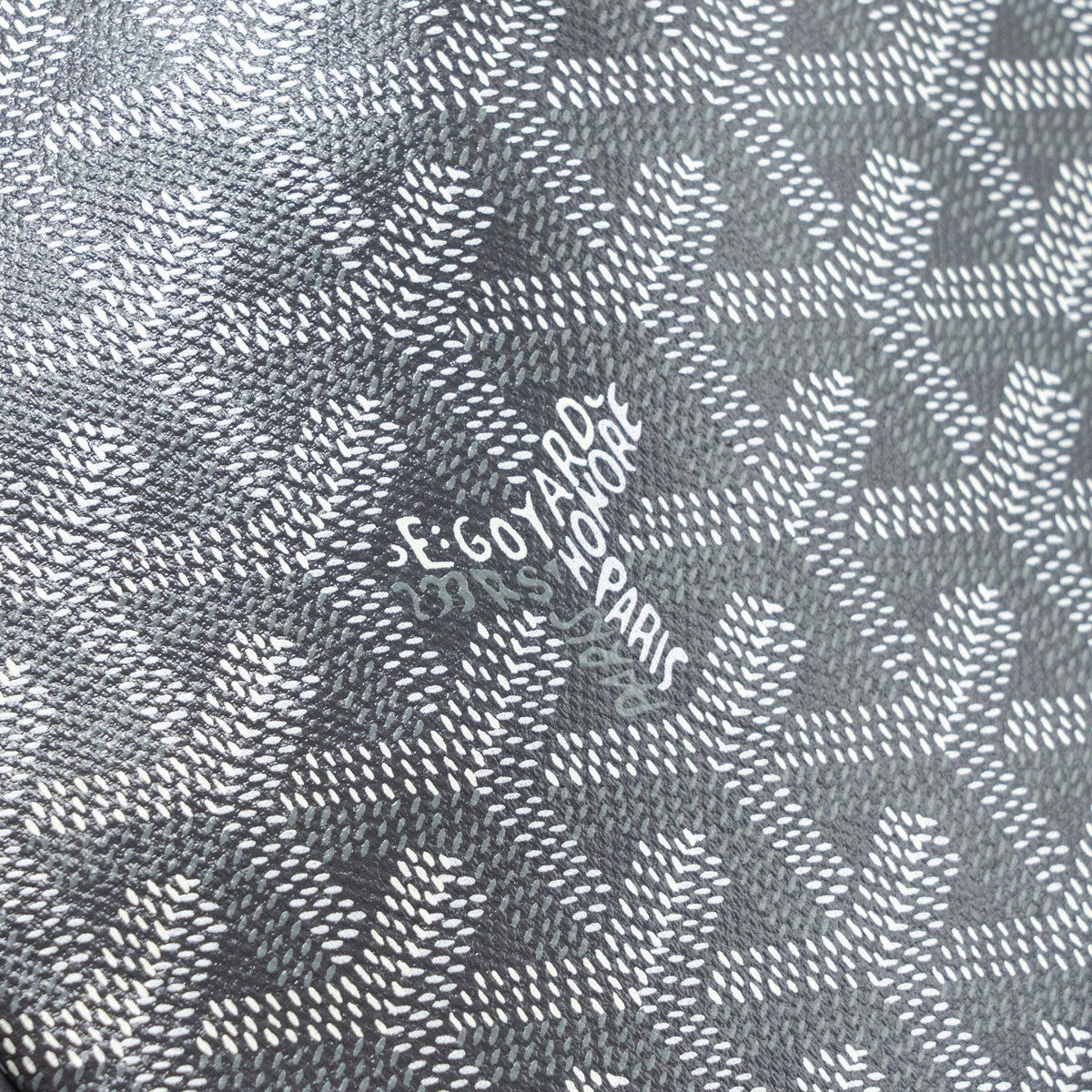 goyard-senat-mm-pouch-goyardline-canvas-grey-shw