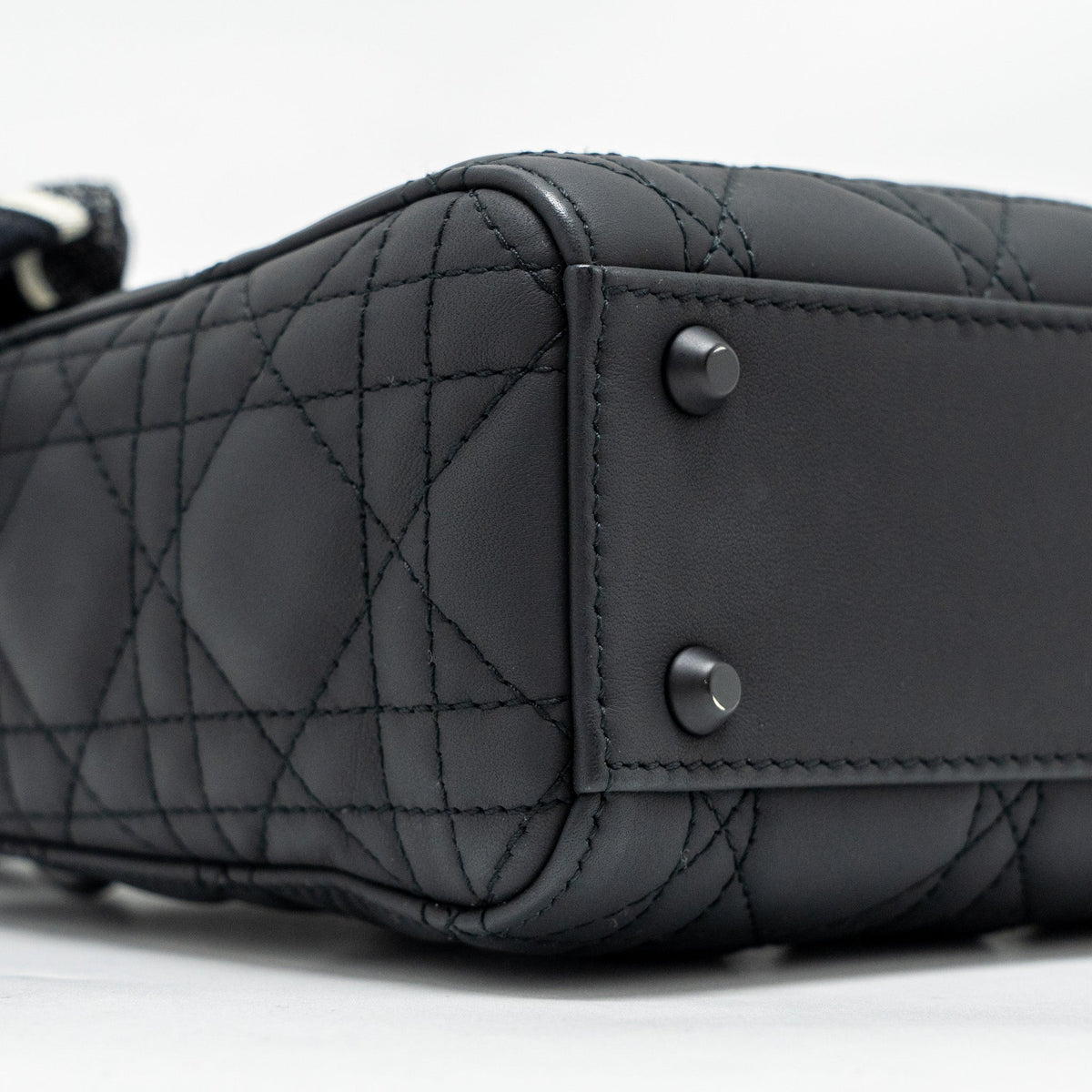 dior-mini-lady-dior-ultramatte-cannage-calfskin-so-black