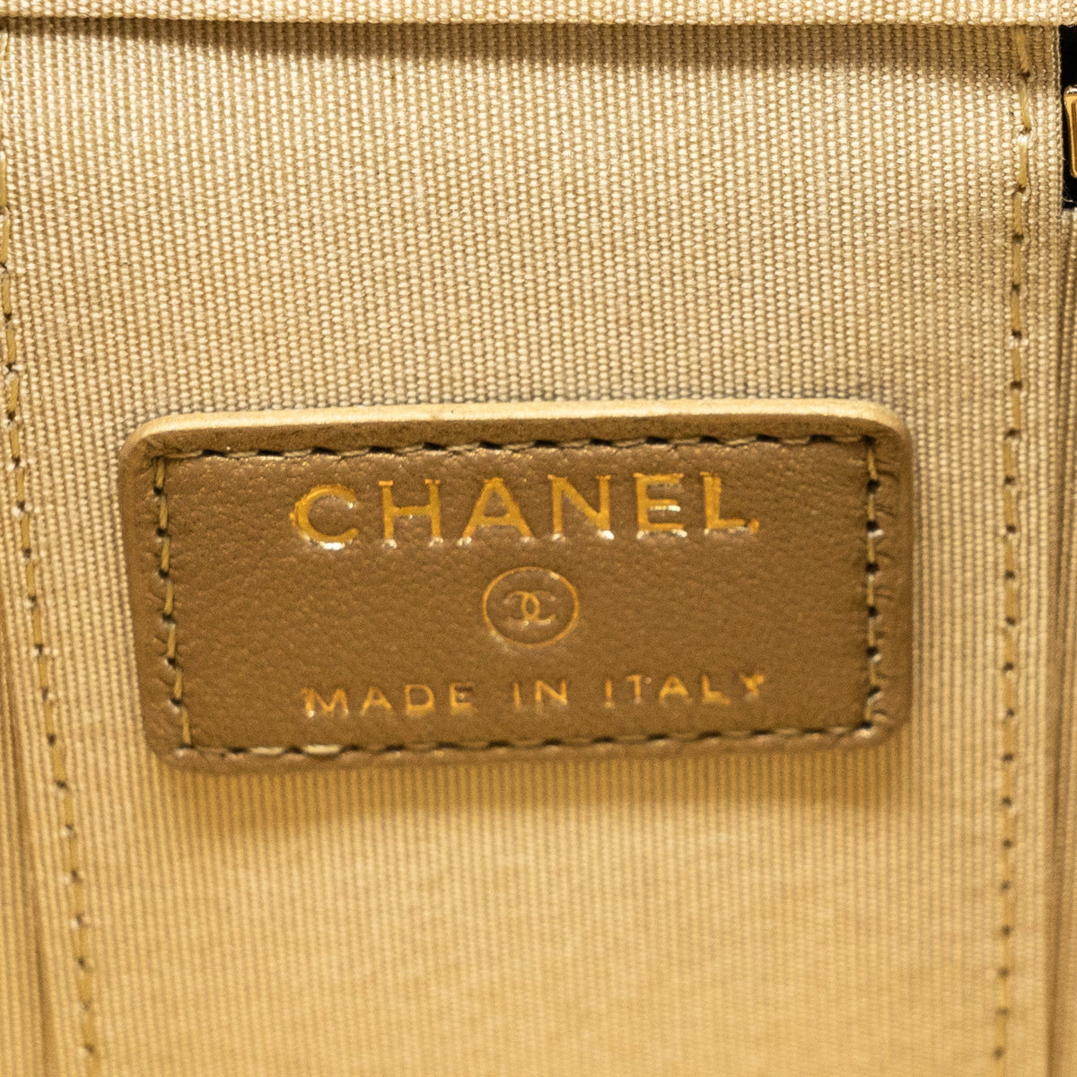 chanel-pearl-crush-mini-vanity-with-chain-lambskin-black-ghw-1