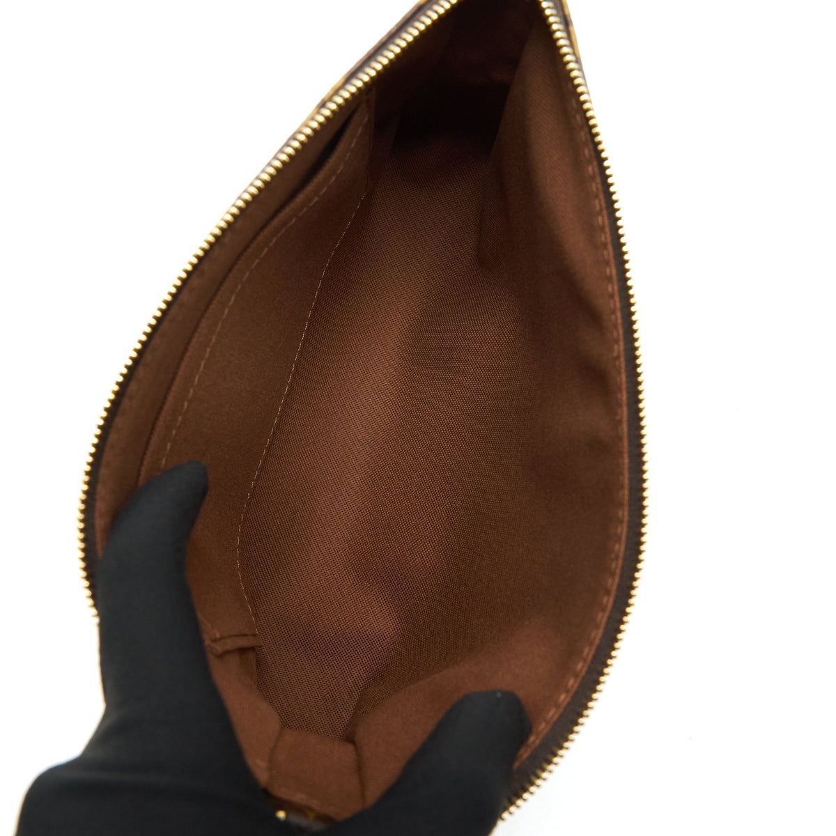 louis-vuitton-pochette-accessories-mb4210