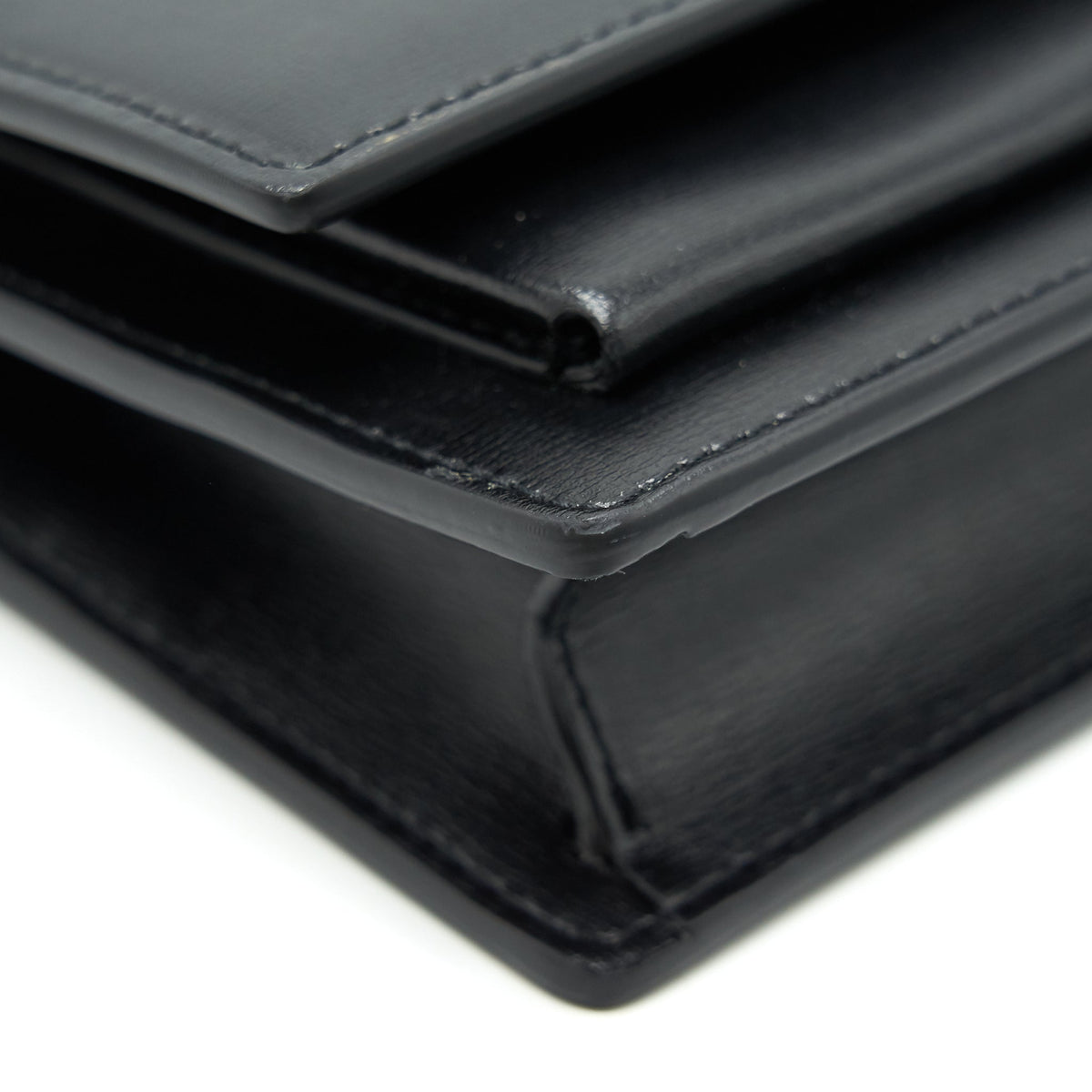 saint-laurrnt-sunset-chain-wallet-black-ghw