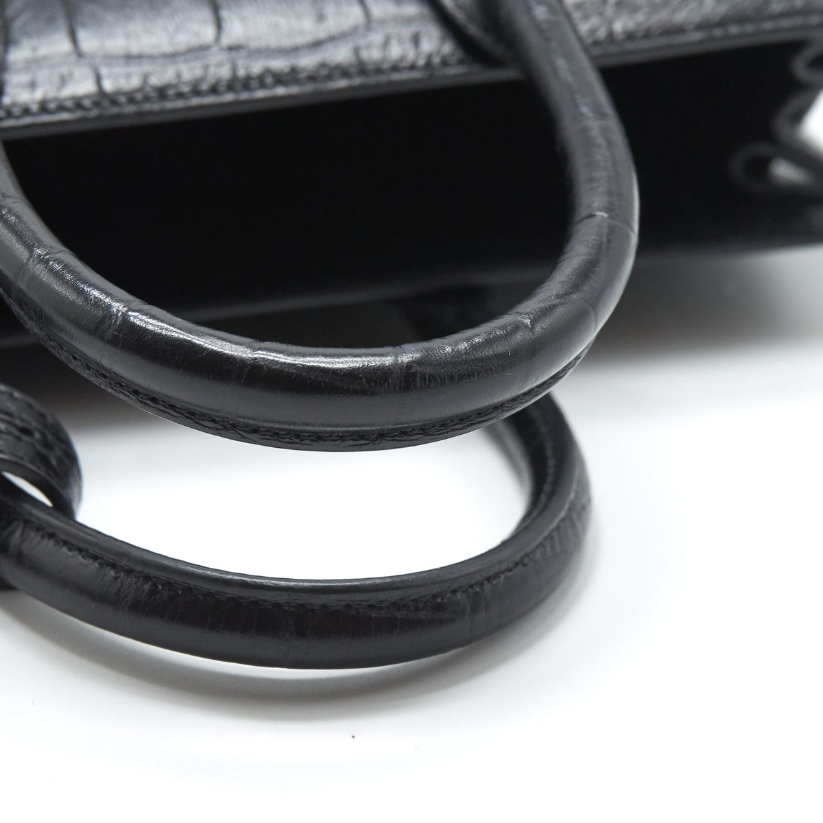 saint-laurent-ysl-sac-de-jour-nano-in-croc-embossed-black-shw