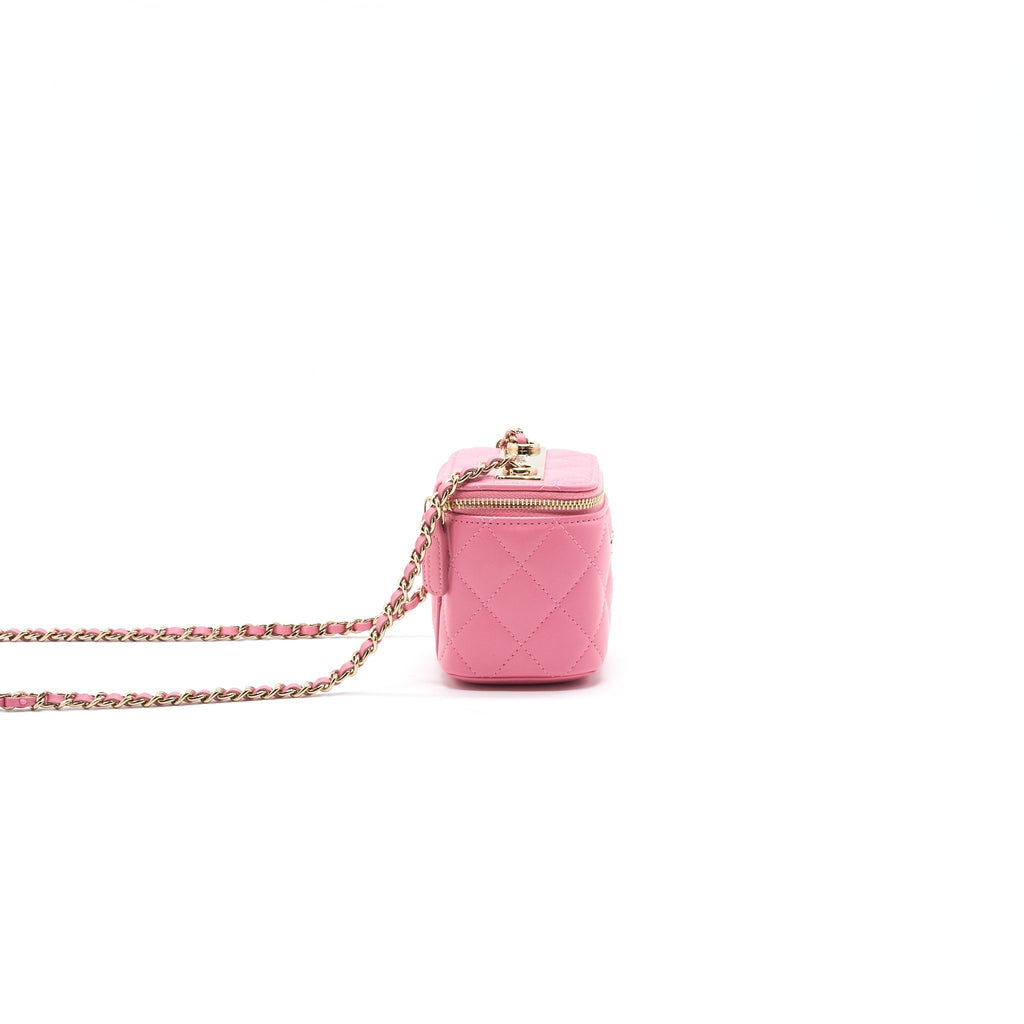 chanel-small-vanity-with-chain-pink