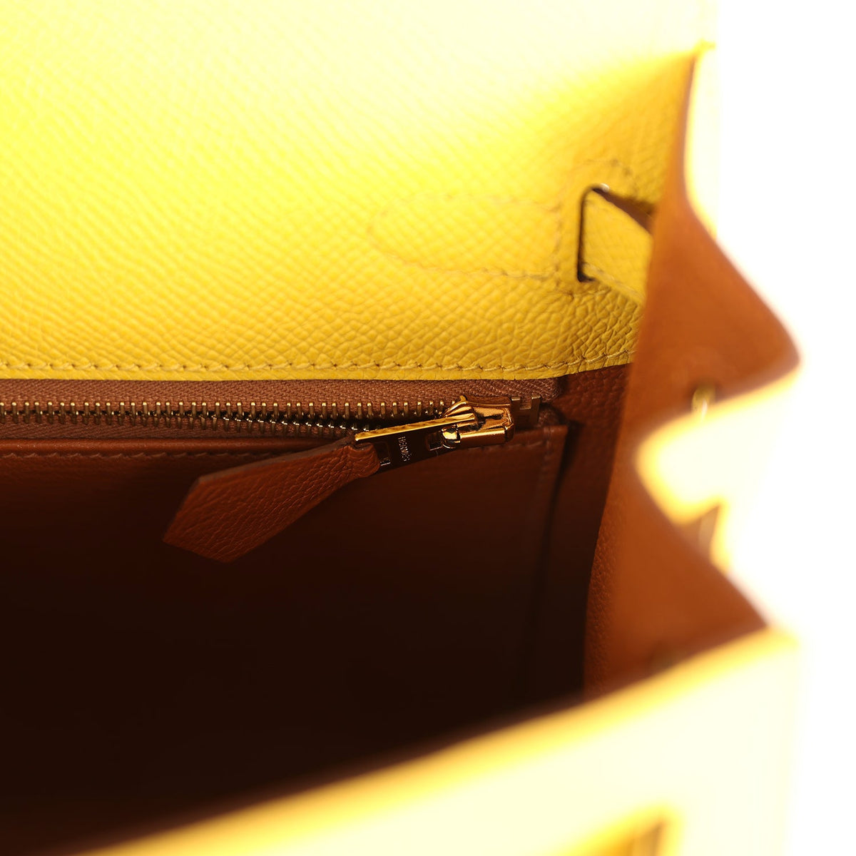 hermes-kelly-sellier-25-jaune-de-naples-verso-epsom-brushed-gold-hardware-bag