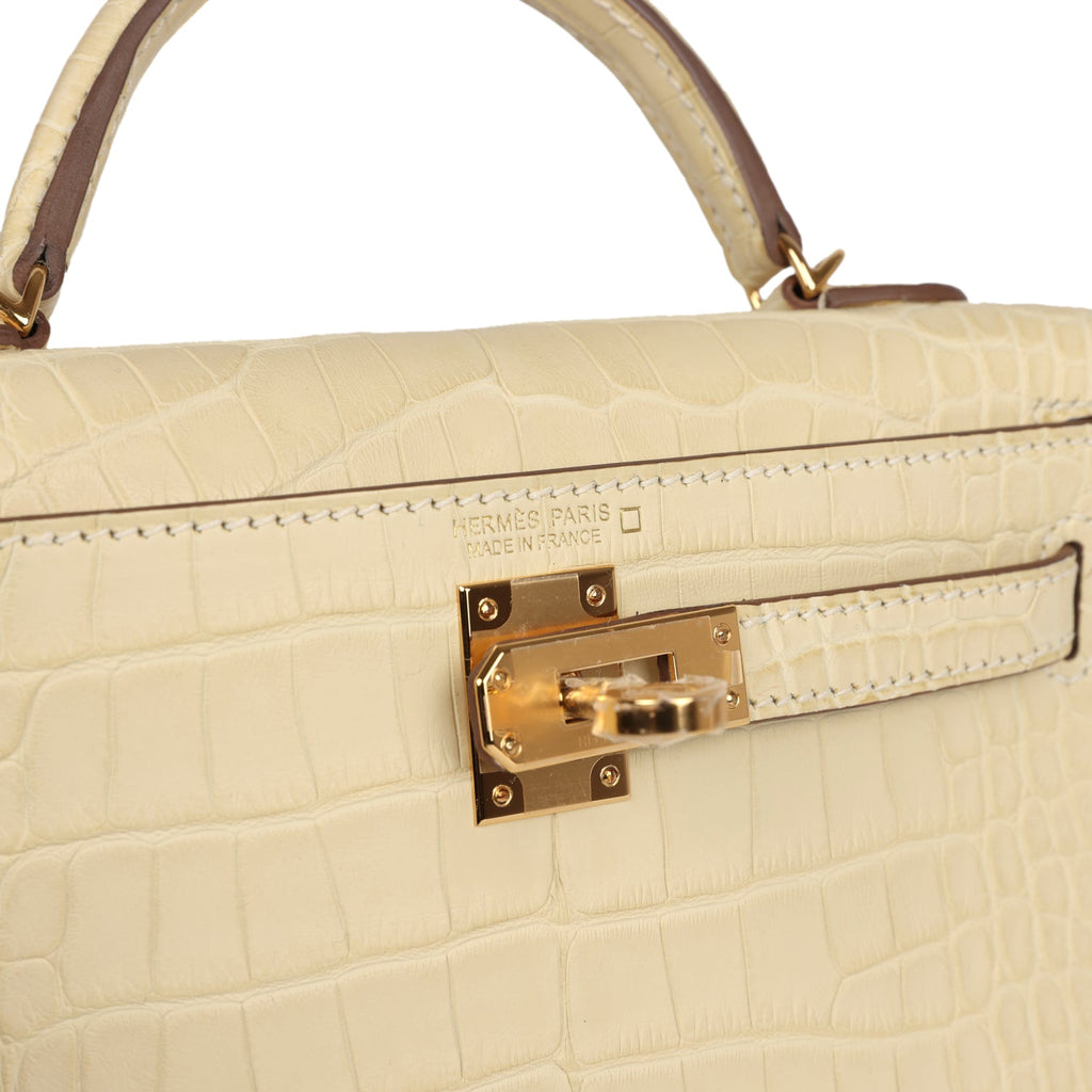 hermes-kelly-sellier-20-vanille-matte-alligator-bag