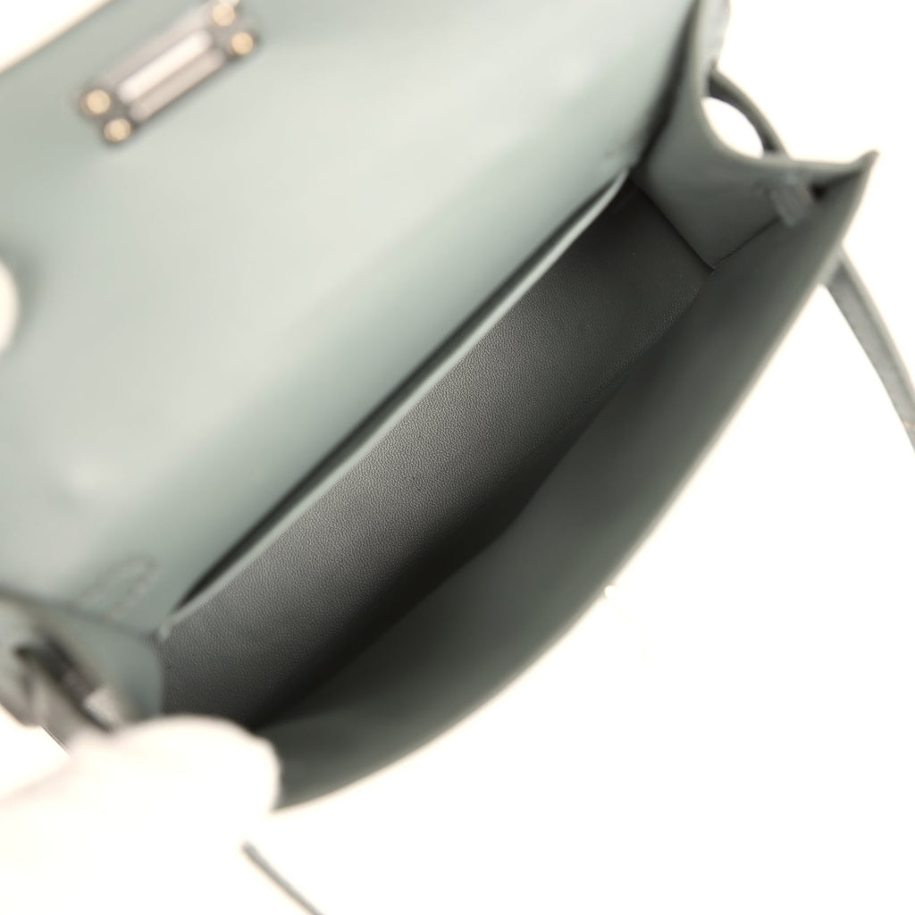hermes-kelly-sellier-20-vert-amande-ostrich-bag