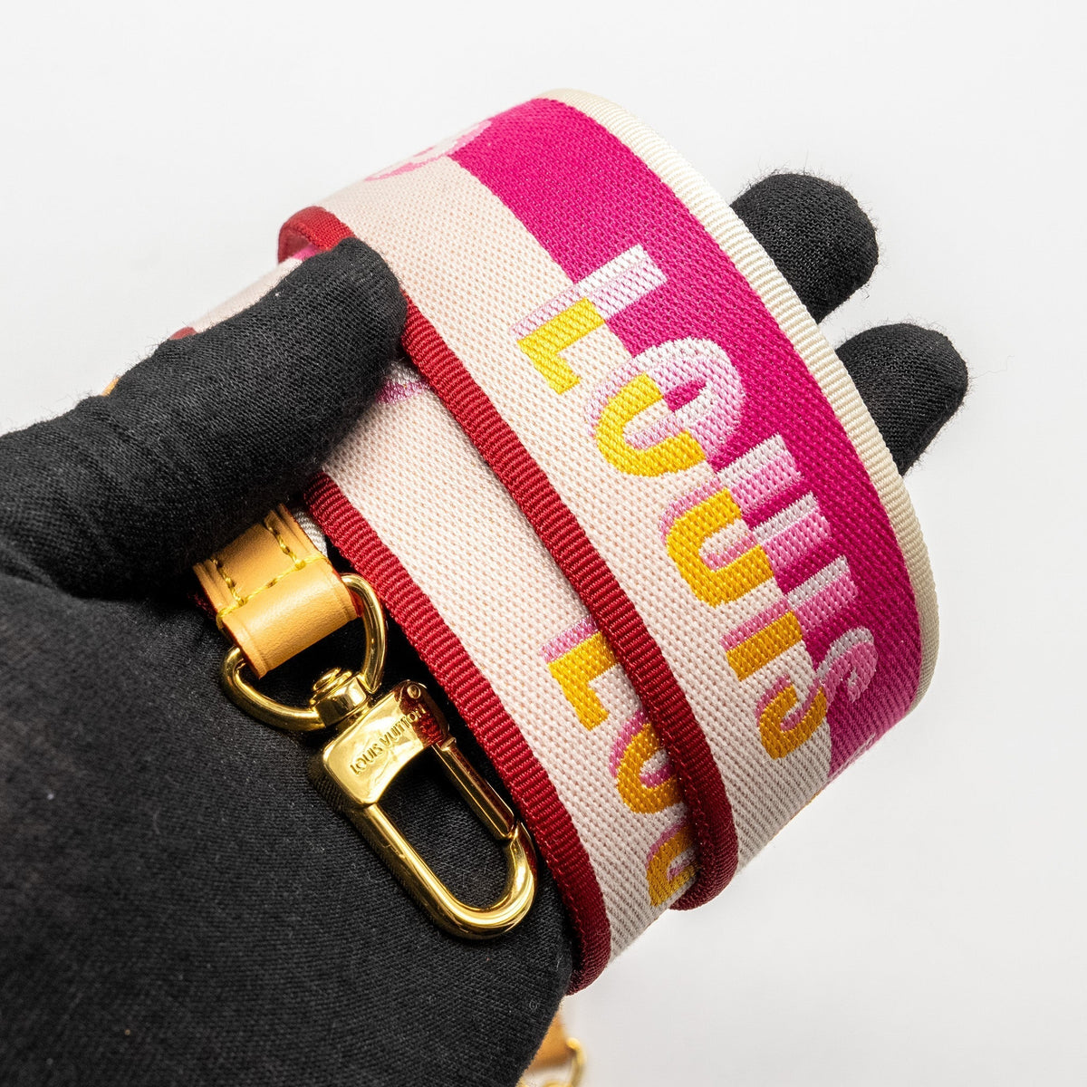 louis-vuitton-diane-bag-with-fuchsia-strap-monogram-canvas-ghw