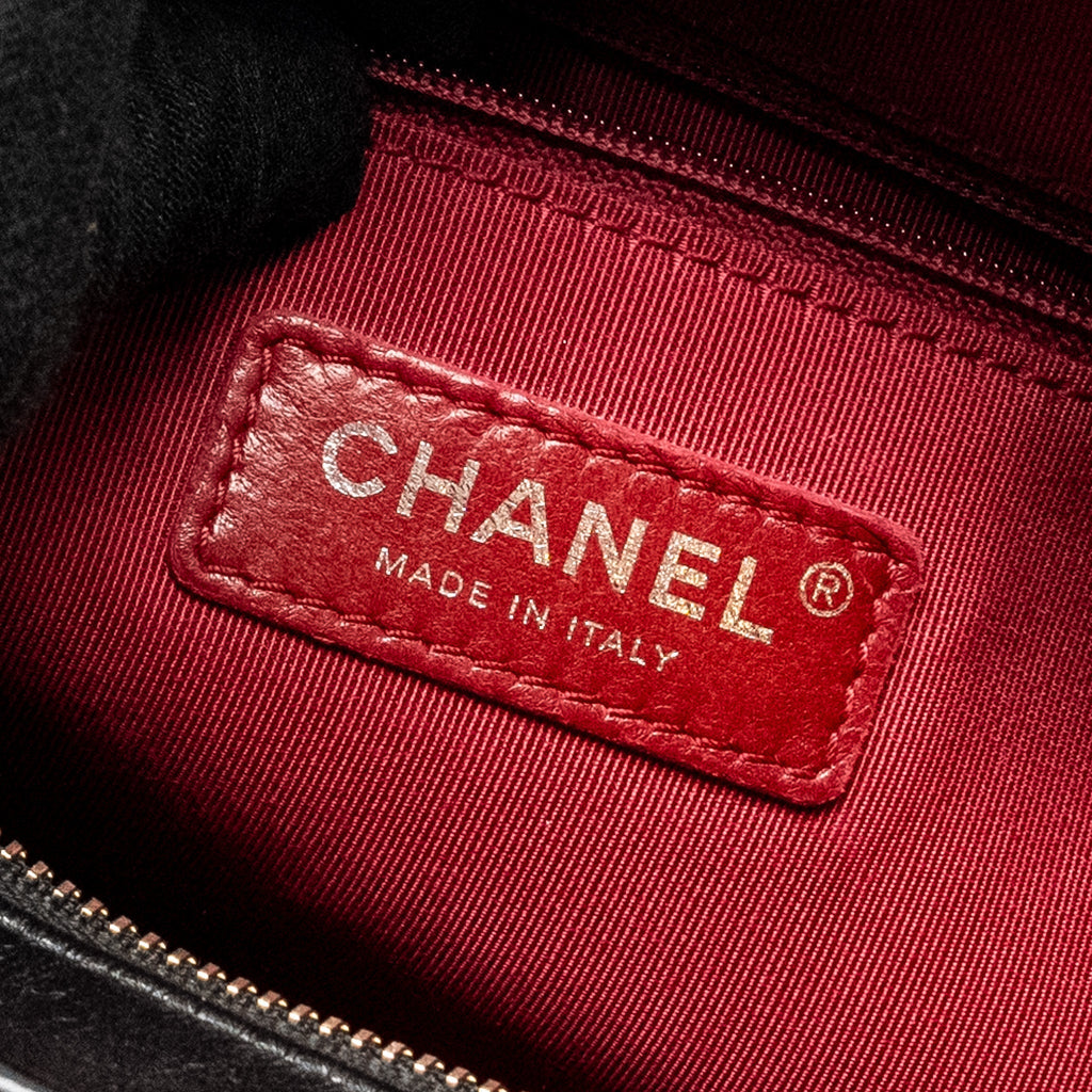 chanel-gabrielle-hobo-bag-calfskin-black-multicolour-hardware