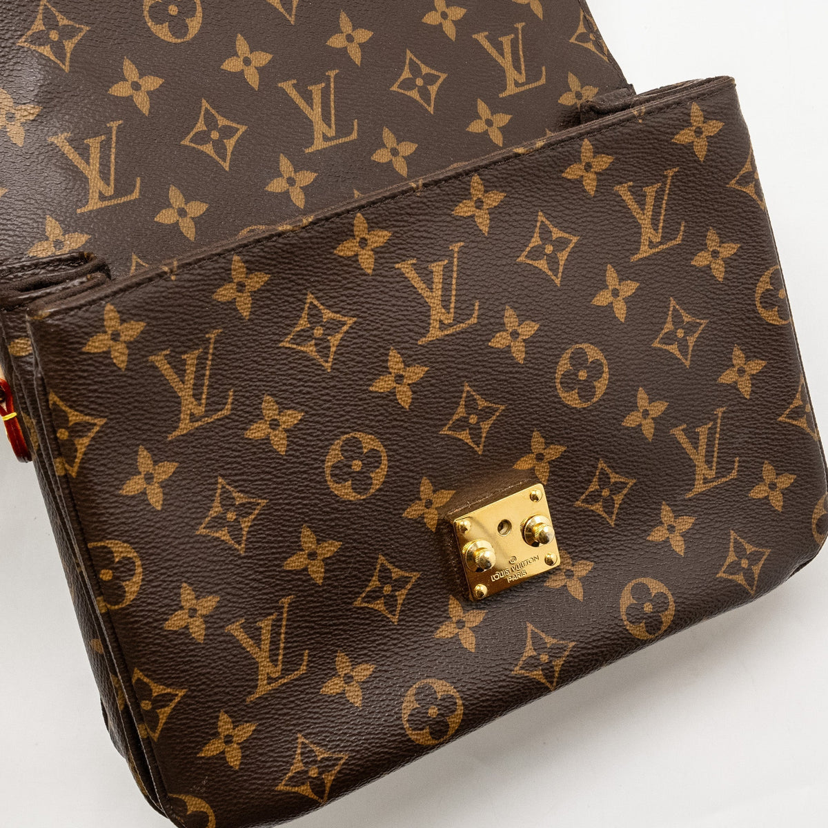louis-vuitton-pochette-metis-monogram-canvas-ghw-28