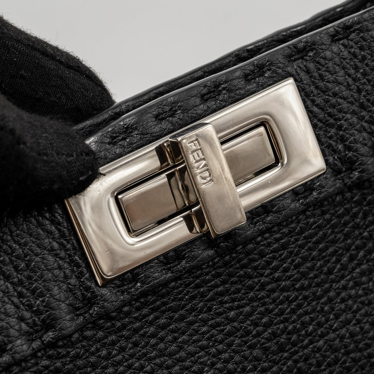 fendi-medium-peekaboo-bag-calfskin-black-shw