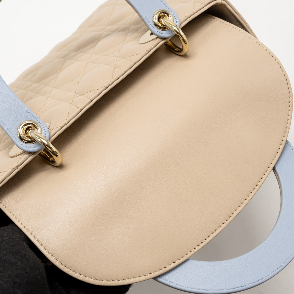 dior-medium-lady-dior-lambskin-beige-blue-lghw