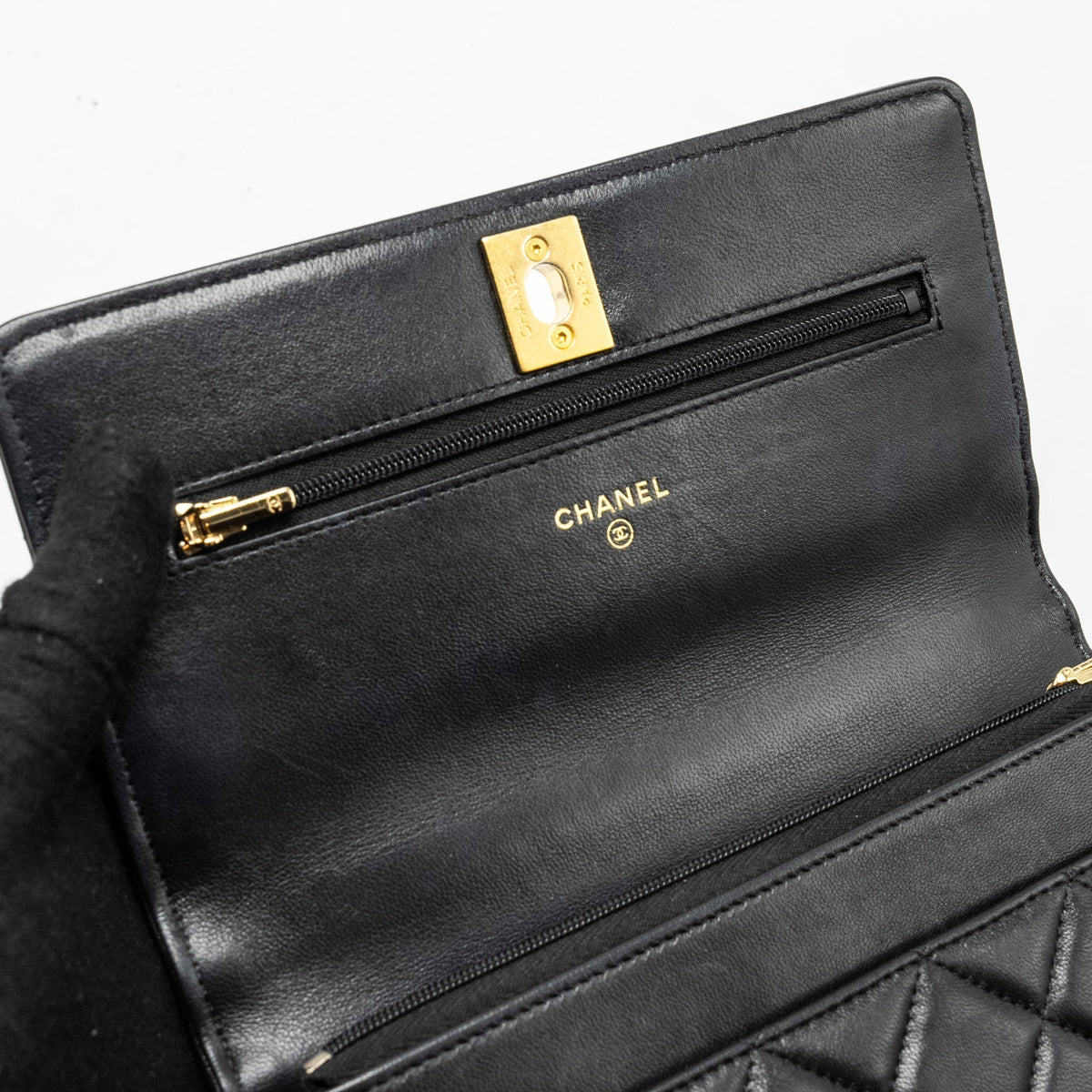 chanel-23a-lion-charms-wallet-on-chain-lambskin-black-ghw-microchip-1