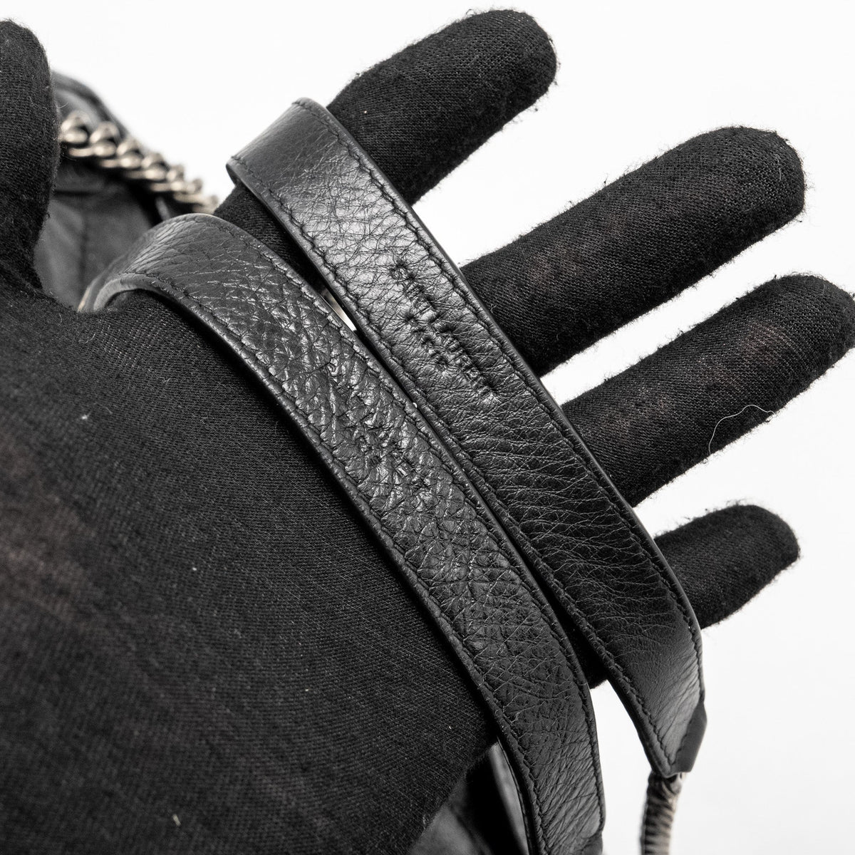 saint-laurent-ysl-medium-niki-calfskin-black-shw-2