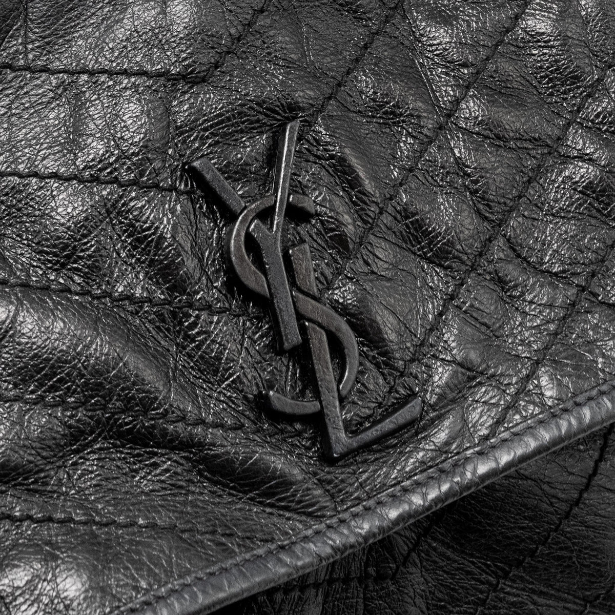 saint-laurent-ysl-medium-niki-calfskin-black-shw-2
