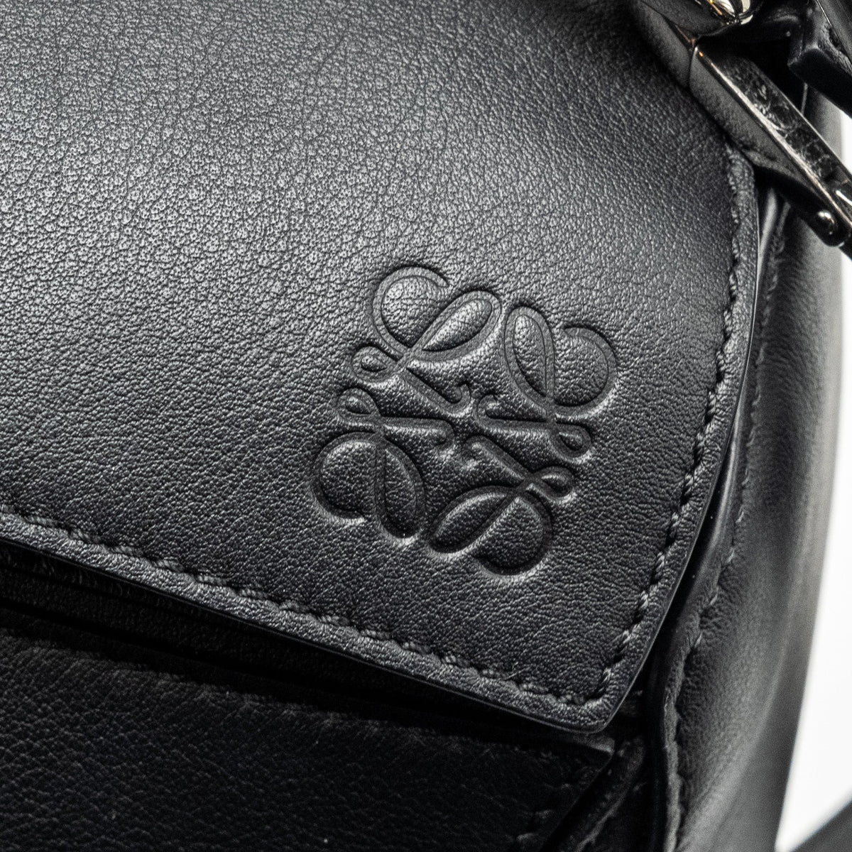 loewe-small-puzzle-bag-calfskin-black-shw