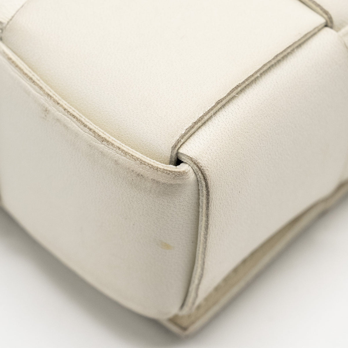 bottega-veneta-small-cassette-bag-lambskin-white-shw