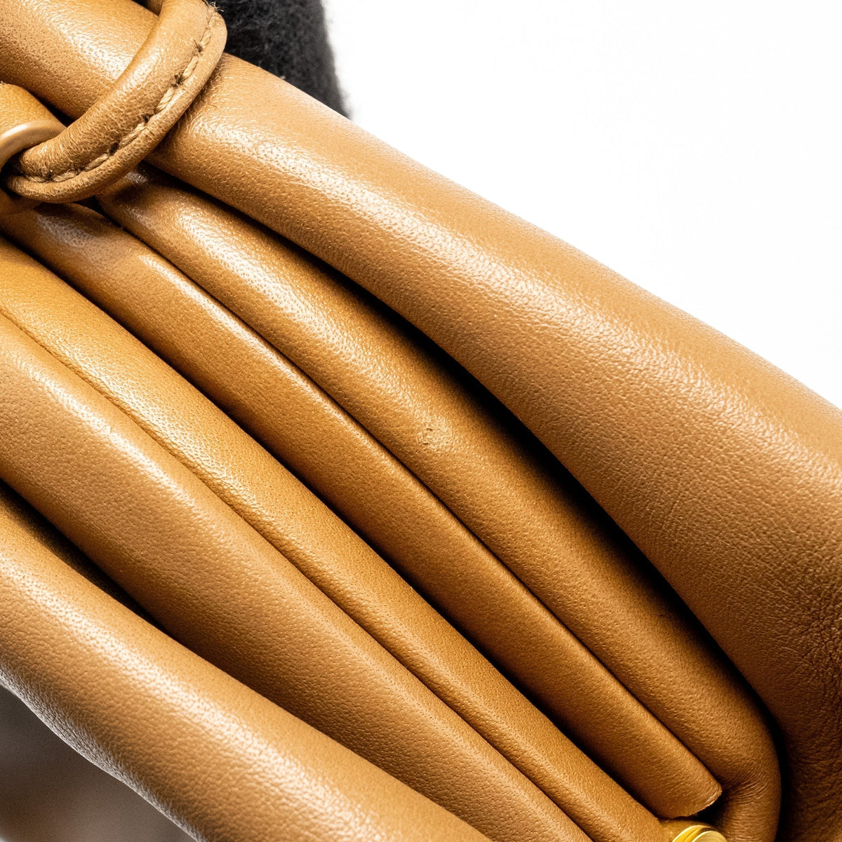 bottega-veneta-mini-the-pouch-smooth-calfskin-caramel-ghw