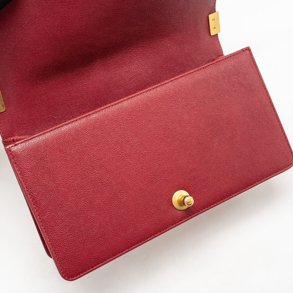 chanel-medium-boy-bag-caviar-red-ghw-copy