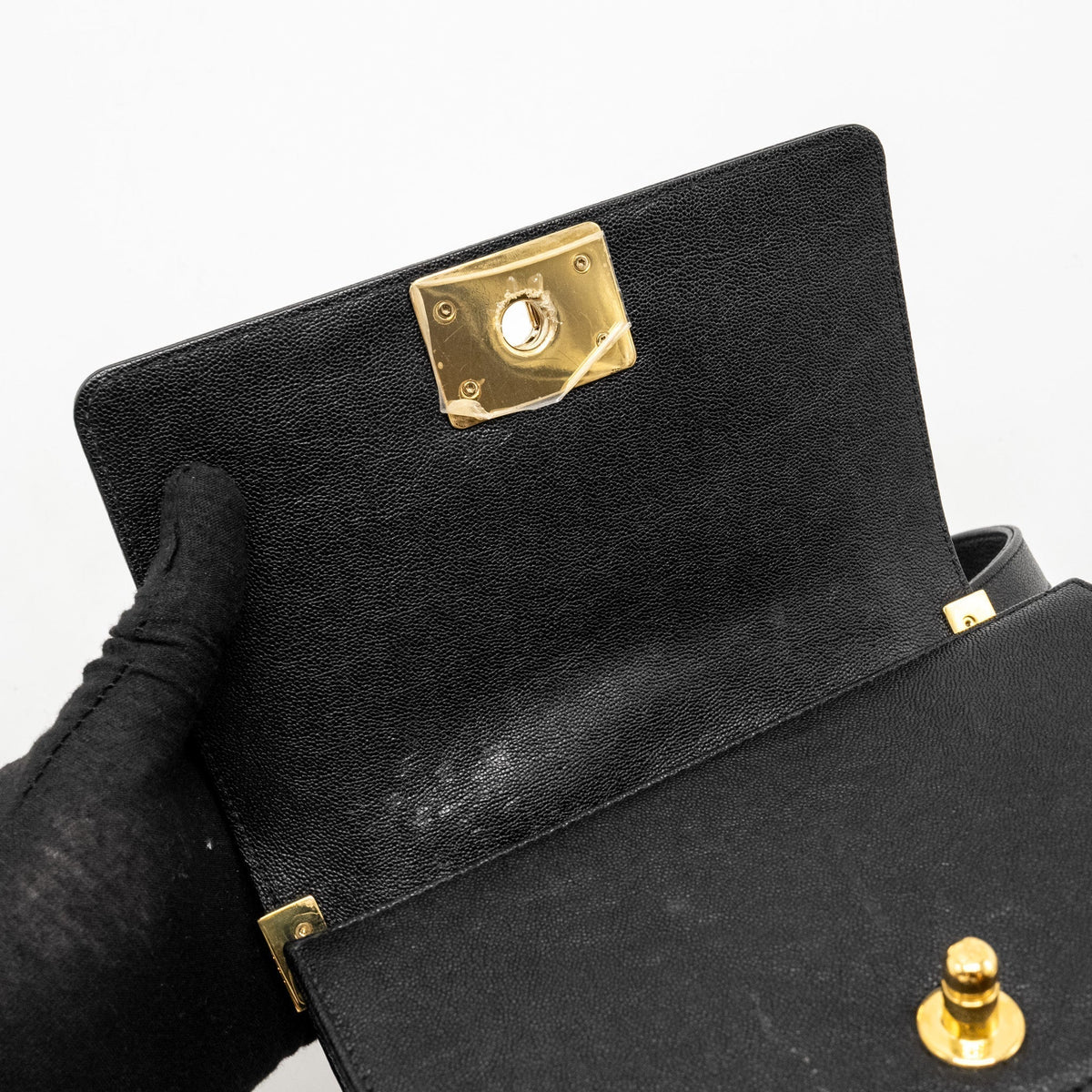 chanel-chevron-small-boy-bag-calfskin-black-ghw