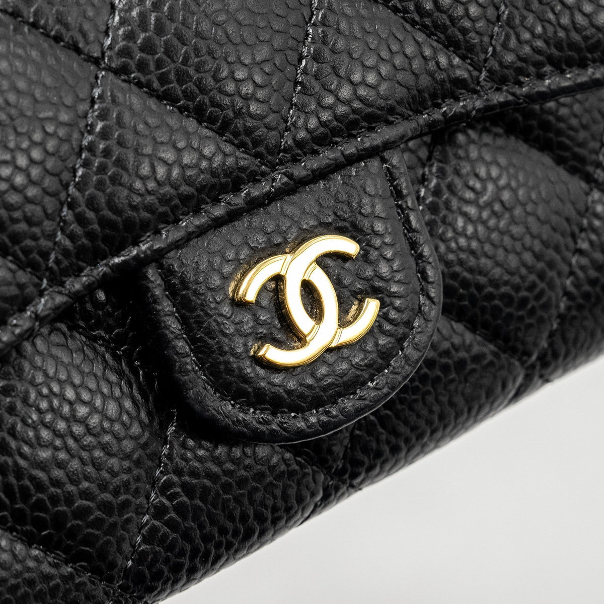 chanel-classic-flap-card-holder-caviar-black-ghw-3