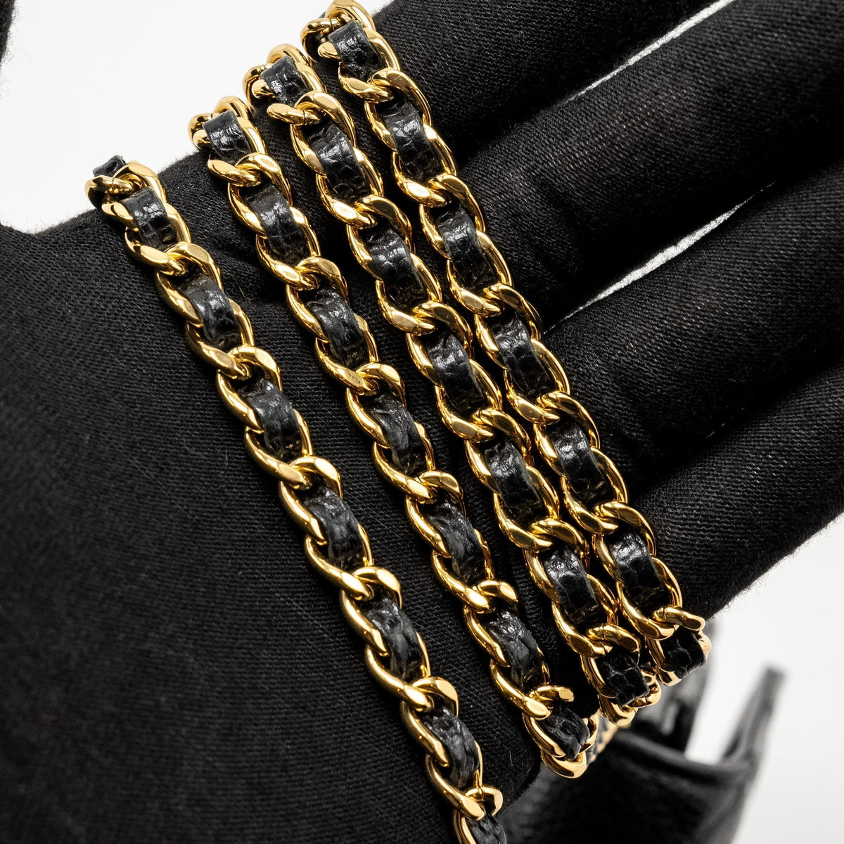 chanel-classic-wallet-on-chain-caviar-black-ghw-18