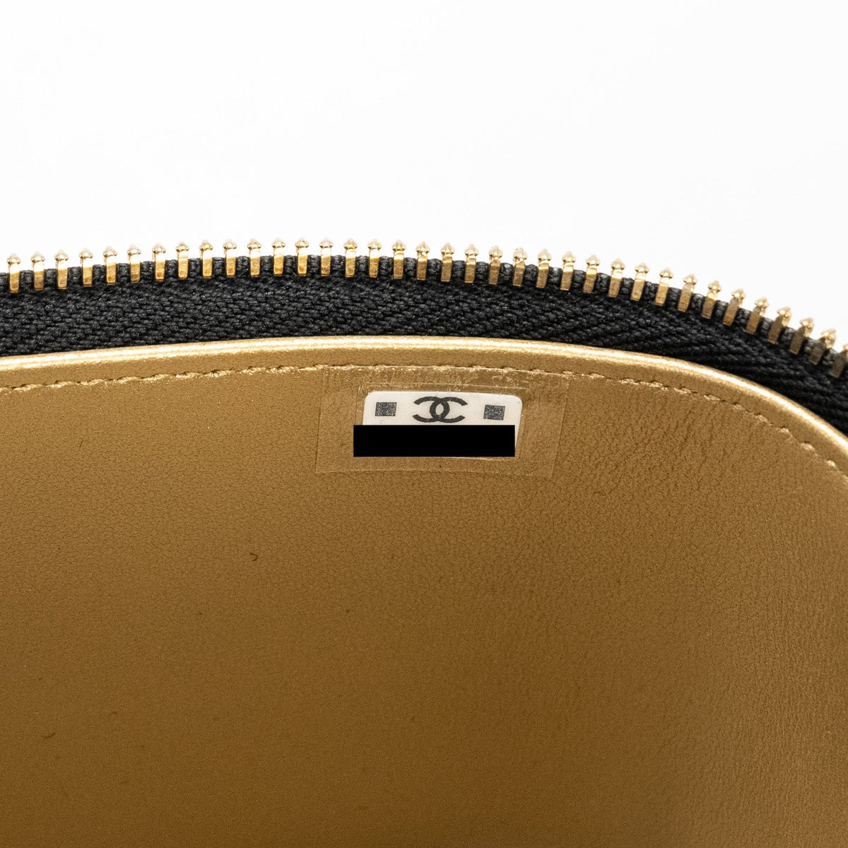 chanel-pearl-crush-long-vanity-case-lambskin-black-ghw-microchip-copy-1