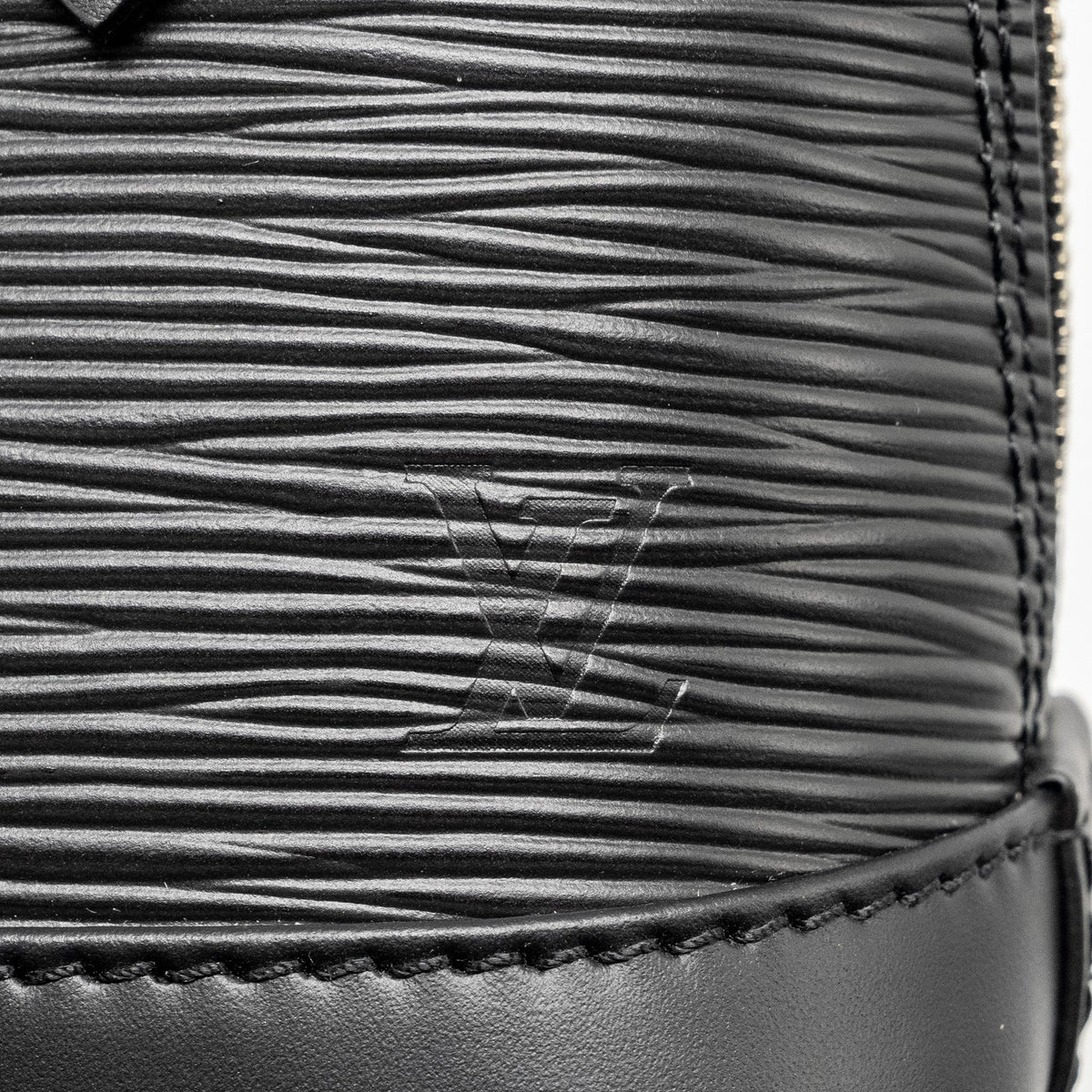 louis-vuitton-alma-nano-epi-black-ghw