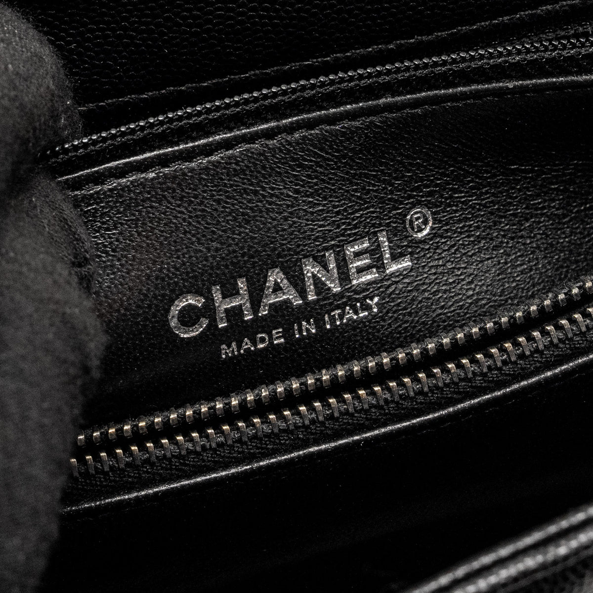chanel-medium-coco-handle-caviar-lizard-handle-black-burgundy-ruthenium-hardware