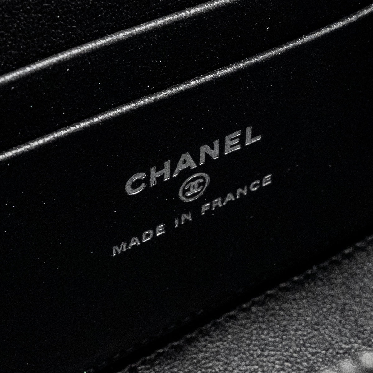 chanel-long-vanity-case-lambskin-so-black-microchip