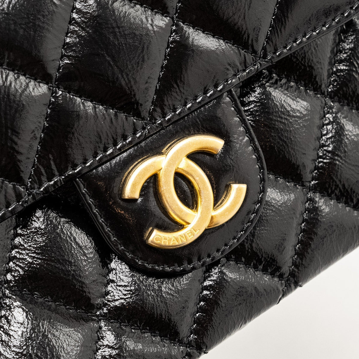chanel-23c-small-hobo-bag-shiny-calfskin-black-brushed-ghwmicrochip