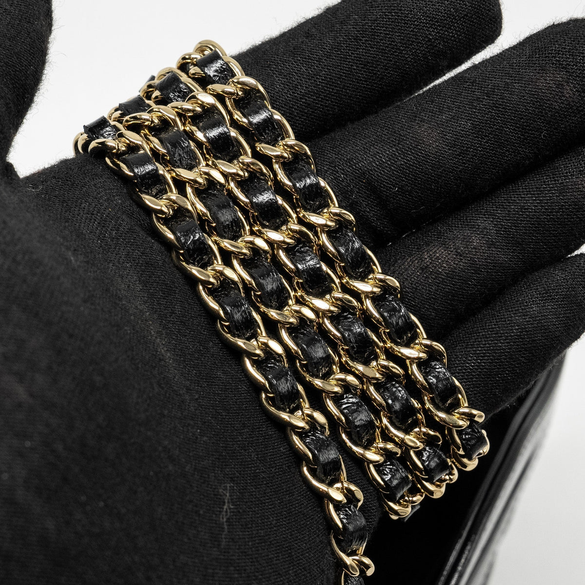 chanel-mini-31-clutch-with-chain-shiny-lambskin-black-lghw-microchip-copy-1