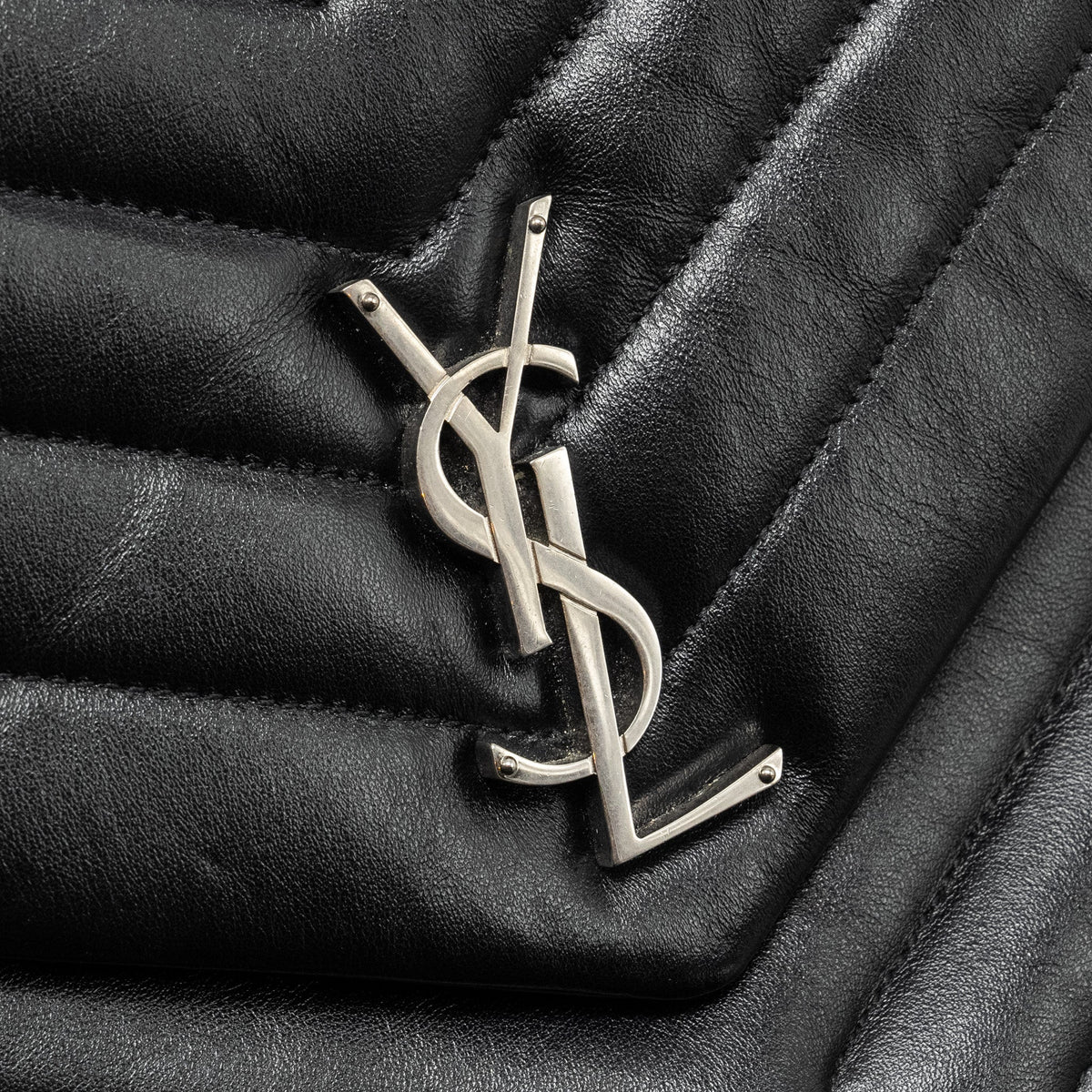 saint-laurent-ysl-medium-lou-lou-bag-calfskin-black-ruthenium-hardware