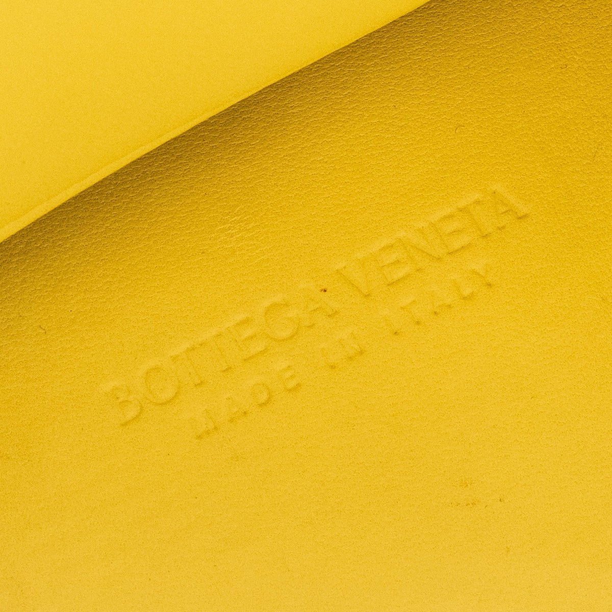 bottega-veneta-small-andiamo-bag-lambskin-light-yellow-ghw
