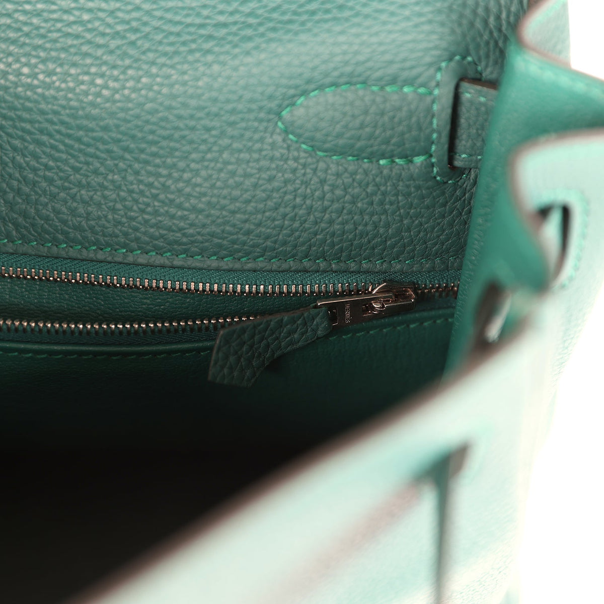 hermes-kelly-retourne-28-hermes-kelly-au-pas-malachite-palladium-hardware-bag