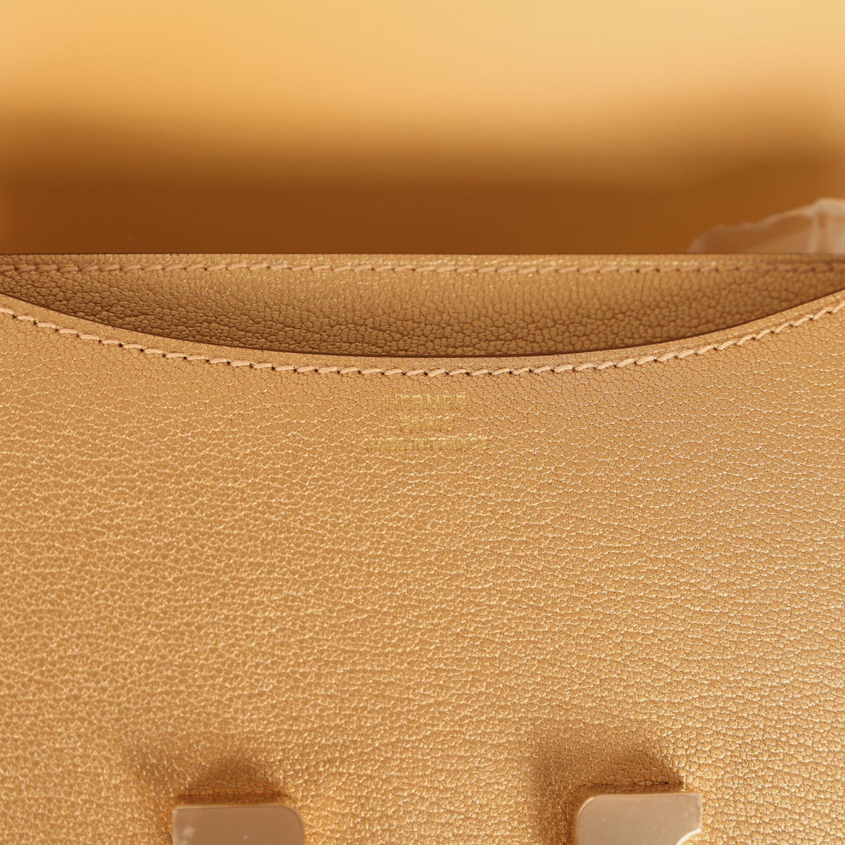 hermes-constance-18-dore-chevre-chamkilight-permabrass-hardware-bag