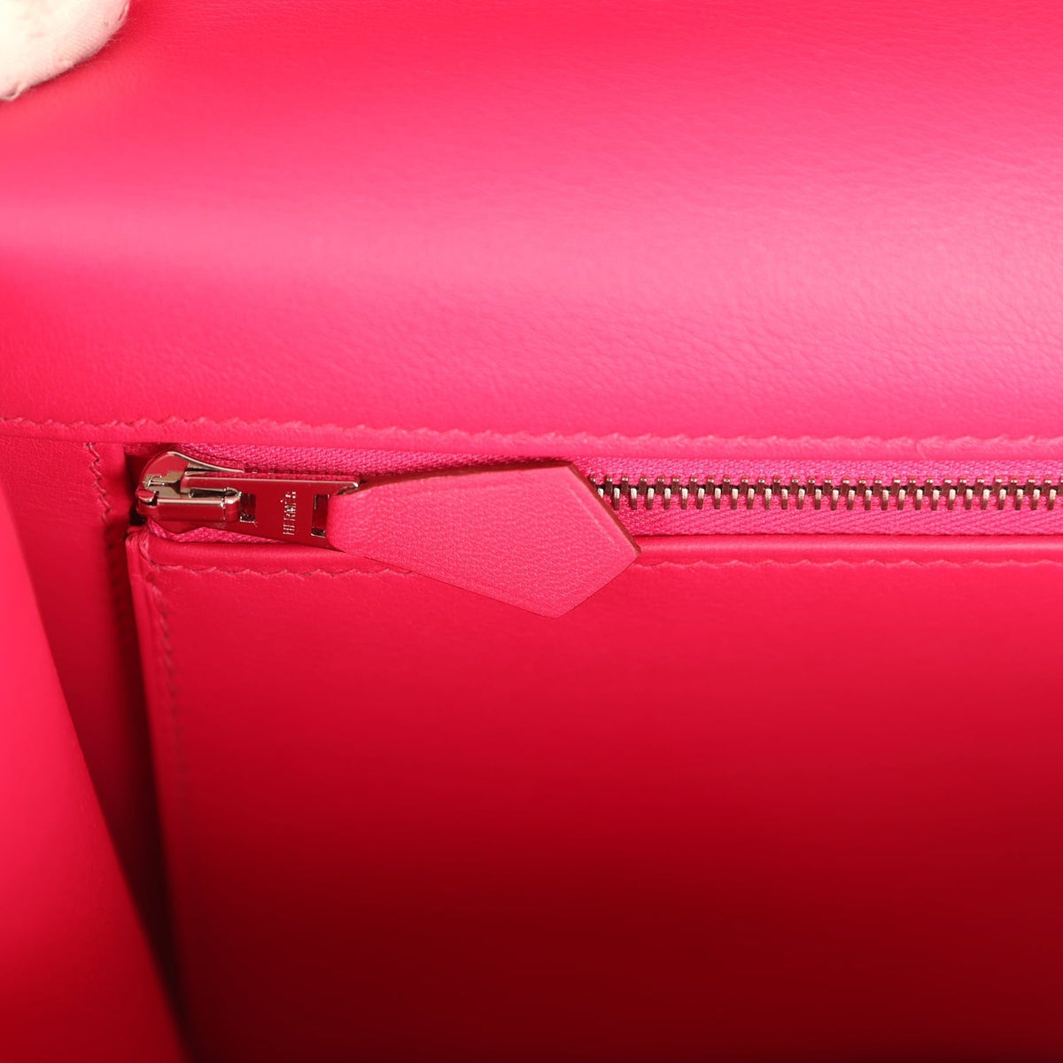 hermes-constance-24-marble-silk-rose-mexico-swift-palladium-hardware-bag