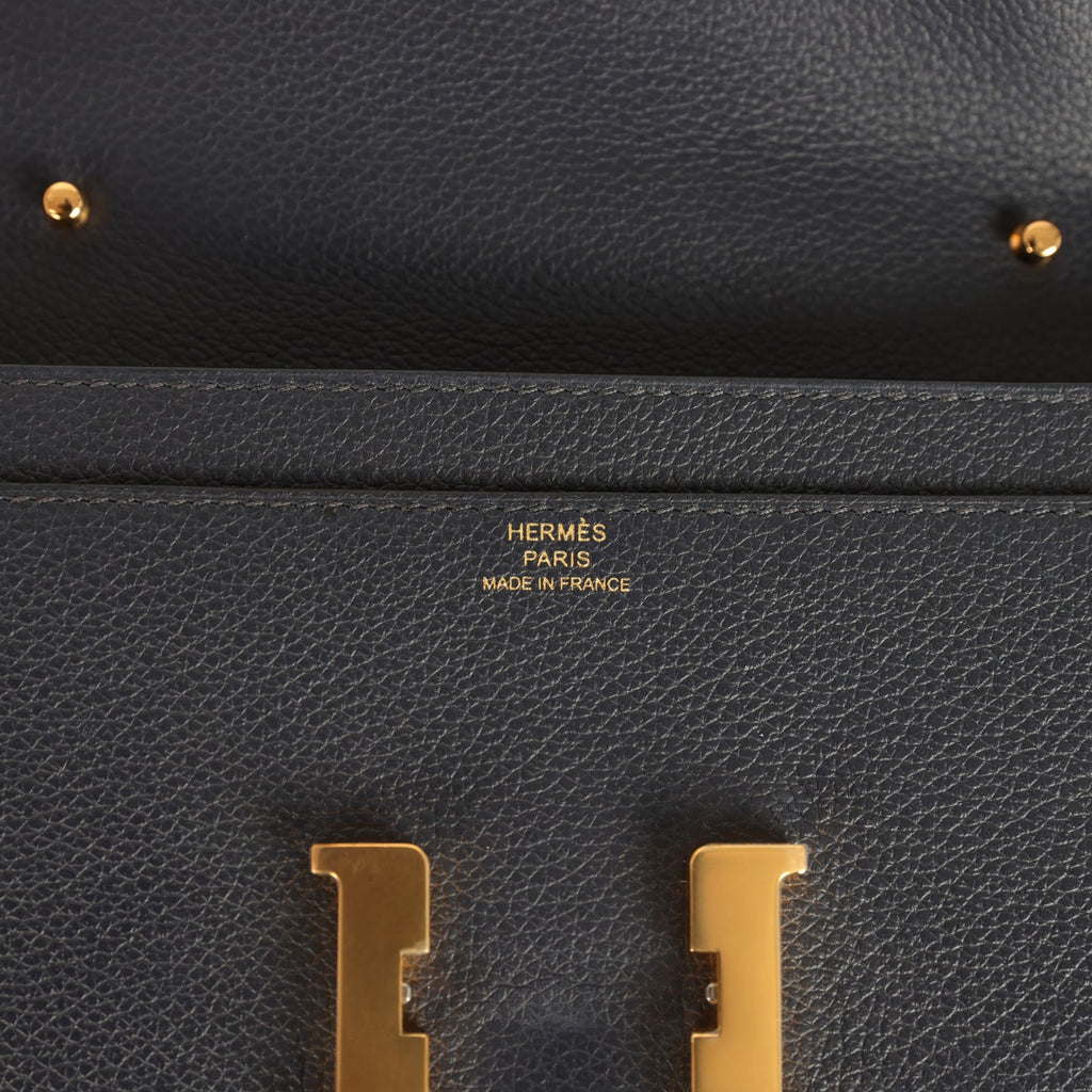 hermes-constance-wallet-to-go-bleu-nuit-evercolor-gold-hardware-bag