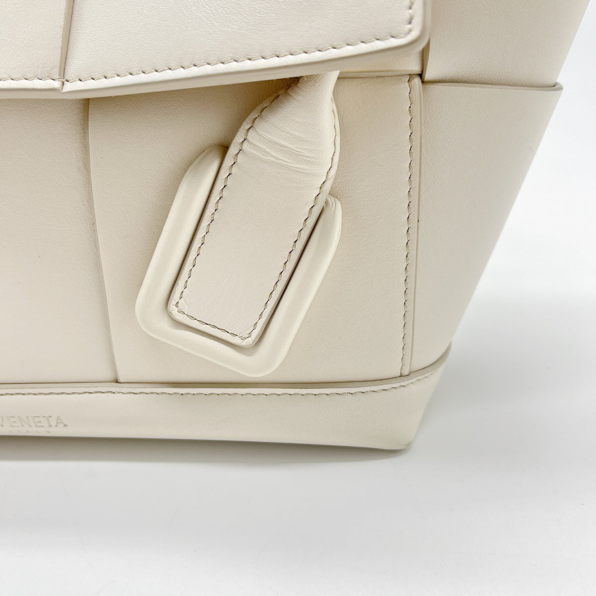 bottega-veneta-small-arco-white-shw