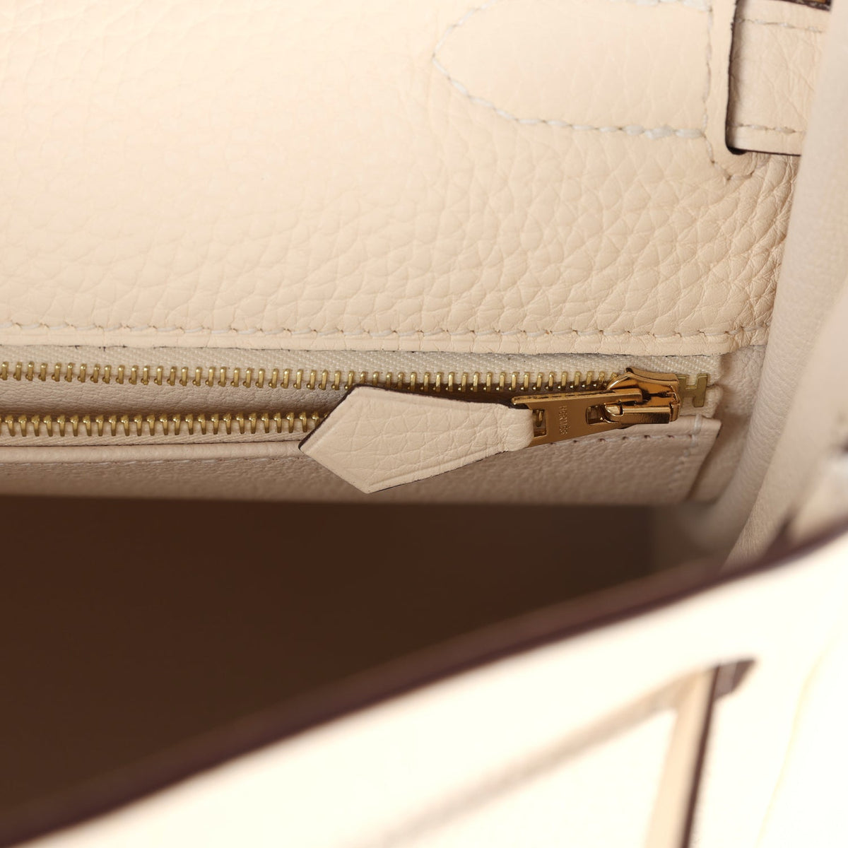 hermes-kelly-retourne-32-nata-clemence-gold-hardware-bag