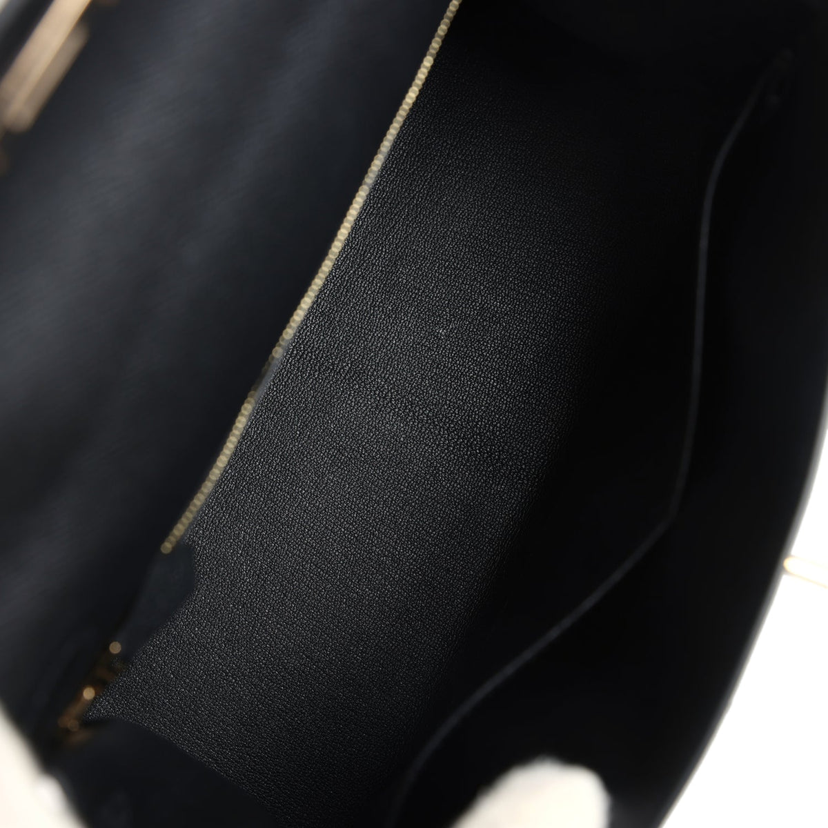 hermes-kelly-sellier-28-black-epsom-permabrass-hardware-bag