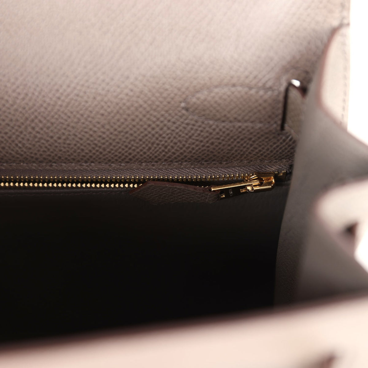 hermes-kelly-sellier-28-etain-epsom-gold-hardware-bag