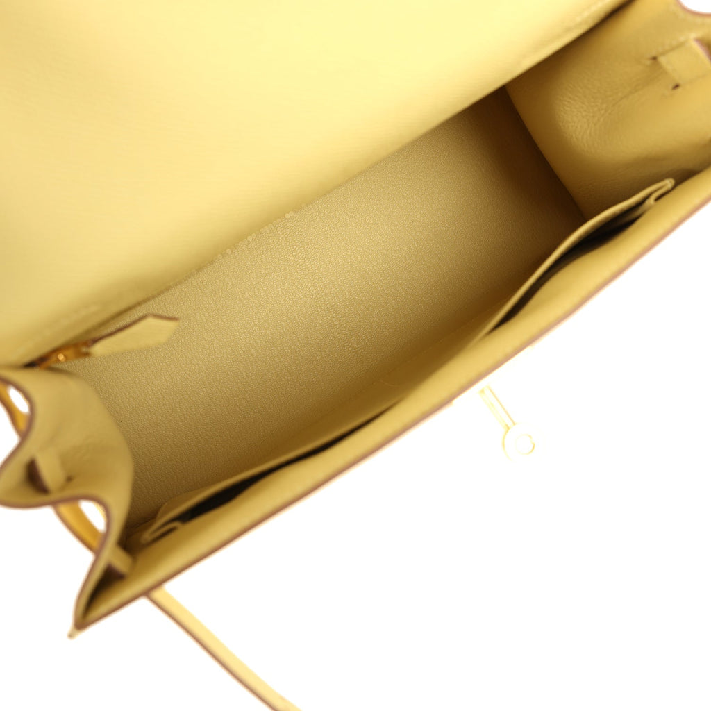 hermes-kelly-sellier-28-jaune-poussin-epsom-gold-hardware-bag