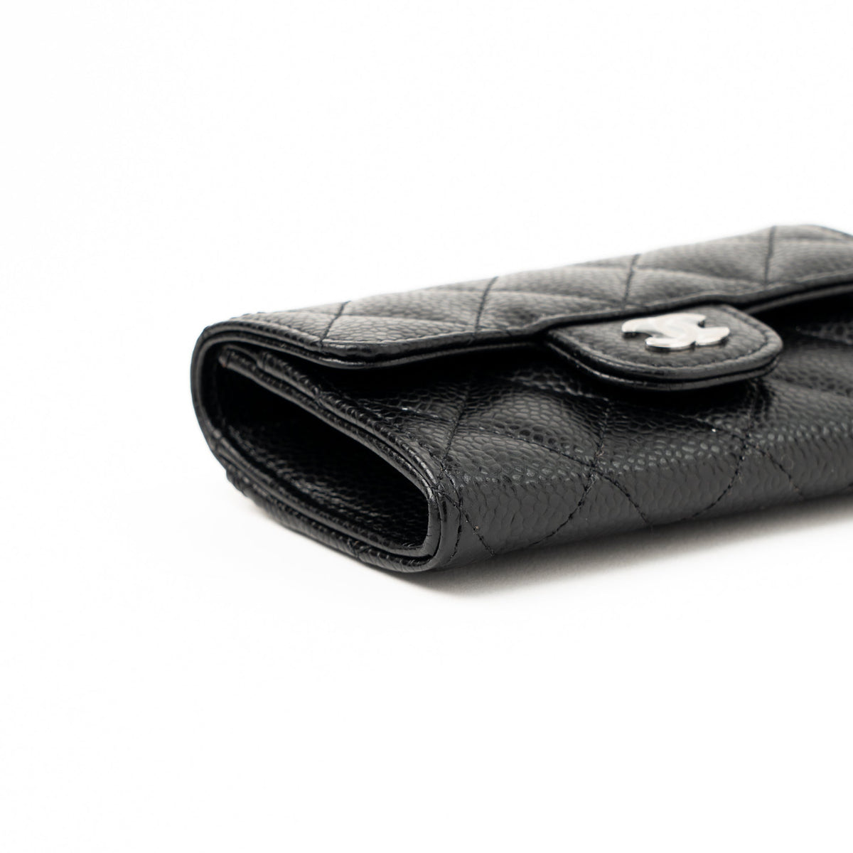 chanel-classic-flap-card-holder-caviar-black-shw-hologram